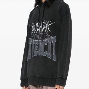 GIVENCHY FW22 Printed Pullover Hoodie Gray